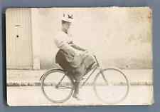 Vintage lady cycling d'occasion  Expédié en Belgium