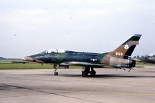 Slide colorido Kodak original USAF F-100F 56-3956 122 TFS comprar usado  Enviando para Brazil