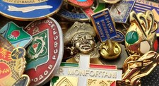 Spille pins distintivi usato  Caravaggio