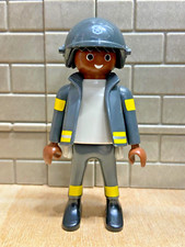Playmobil personnage policier d'occasion  Saint-Loup-Géanges