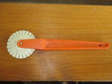 Altes teigrädchen rekord gebraucht kaufen Altes teigrädchen rekord gebraucht kaufen  Grimma