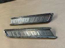 1967 FORD F700 EMBLEMAS DE CAPÔ DE CAMINHÃO Par OEM 67 comprar usado  Enviando para Brazil