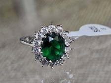 Anello con smeraldo usato  Italia