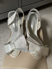 Bourne ivory wedding for sale  AYLESBURY