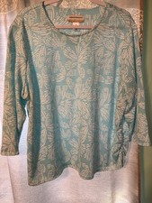 Closet cleanout women for sale  Pembroke