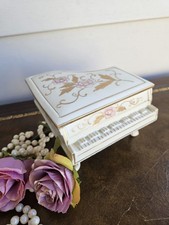 Beautiful vintage hand for sale  Danbury