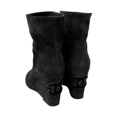 Botas curtas CHANEL vintage logotipo CC #37.5 camurça preta creme biqueira aberta sola cunha comprar usado  Enviando para Brazil