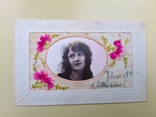 Carte postale brodée d'occasion  Montrouge