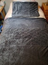 Velvet single quilt for sale  LINCOLN