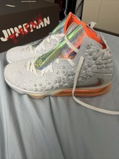 Size nike lebron for sale  Middlebury