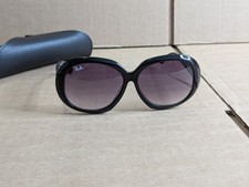 Óculos de sol Ray-Ban RB4098 Jackie Ohh II usado 601/8G 60mm preto degradê comprar usado Óculos de sol Ray-Ban RB4098 Jackie Ohh II usado 601/8G 60mm preto degradê comprar usado  Enviando para Brazil