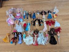 Lote 31 bonecas Barbie. meu tamanho, princesa Disney, encanto, feriado, zumbis, usado comprar usado  Enviando para Brazil