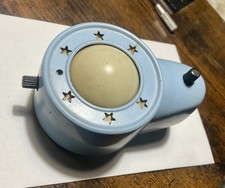 Luz noturna plug-in vintage da década de 1950 plástico estrelas da lua - gira comprar usado Luz noturna plug-in vintage da década de 1950 plástico estrelas da lua - gira comprar usado  Enviando para Brazil