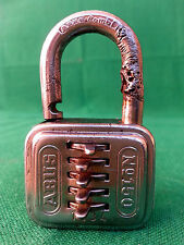 Antico lucchetto combinazione usato Antico lucchetto combinazione usato  Italia