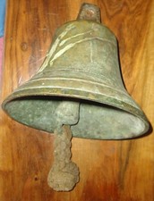 Grosse cloche bronze d'occasion  Saint-Génis-des-Fontaines