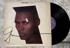 GRACE JONES ASSINADO LIVING MY LIFE VINIL LP LEGEND - CERTIFICADO DE AUTENTICIDADE BECKETT comprar usado  Enviando para Brazil