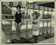 1979 Press Photo Stockard Channing n "Silent Victory: The Kitty O'Neil Story" comprar usado 1979 Press Photo Stockard Channing n "Silent Victory: The Kitty O'Neil Story" comprar usado  Enviando para Brazil