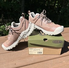 Keen women waterproof for sale  Carbondale