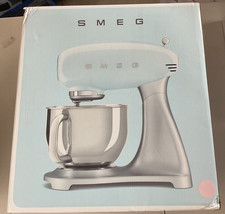 Smeg stand mixer d'occasion  Expédié en Belgium