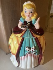 JC NAPCO Cinderela 1957 segurando um chinelo COOKIE JAR K2292 9,5” de altura, usado comprar usado JC NAPCO Cinderela 1957 segurando um chinelo COOKIE JAR K2292 9,5” de altura, usado comprar usado  Enviando para Brazil