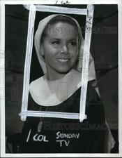 1966 Press Photo atriz Judy Carne estrela em "Bonanza" - pio27180 comprar usado  Enviando para Brazil