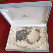 Faux pearls diamante for sale  RADSTOCK