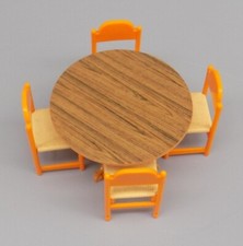 Usado, Vintage TOMY Casa Menor Casa Casa de Bonecas Mesa e 4 Cadeiras Japão Grande Forma Plástico comprar usado  Enviando para Brazil