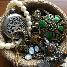 Mystery vintage jewelry for sale  Caseyville