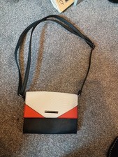 Ladies small shoulder for sale Ladies small shoulder for sale  IRVINE