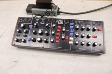 Behringer Modelo D Sintetizador Mono Analógico Desktop - Preto comprar usado  Enviando para Brazil