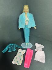 Guarda-roupa da moda 1999 boneca Barbie com roupas completas, usado comprar usado  Enviando para Brazil