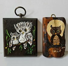 CONJUNTO DE 2 PLACAS DE DECORAÇÃO DE PAREDE fofas vintage de madeira pintadas à mão coruja assinadas comprar usado  Enviando para Brazil