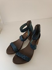 Sandali tacco blu usato  Cesena
