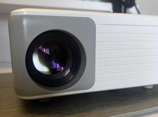 Mini vidéoprojecteur akiyo d'occasion  Sézanne