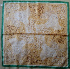 Joli foulard soie d'occasion  Montferrand-le-Château