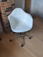 Vitra eames plastic gebraucht kaufen  Eppstein