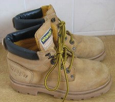 Wrangler walking boots for sale  MILTON KEYNES