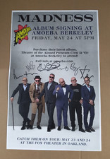 Usado, Cartaz MADNESS - 2024 assinado música de ameba na loja 11" x 17" comprar usado  Enviando para Brazil
