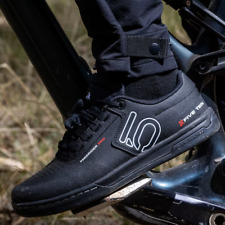 Scarpe mountain bike usato  Spedire a Italy