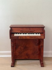Caspinette child piano d'occasion  Expédié en Belgium
