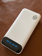 Powerbank bianco usato  Bisceglie