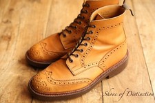 Scarpe stivali trickers usato  Spedire a Italy