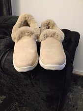 Ladies skechers lounge for sale  PRESTON