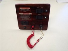 PAINEL INTERRUPTOR BALANCIM/IGNIÇÃO GRÃO DE MADEIRA PLÁSTICO 9" X 7 1/2" BARCO MARINHO comprar usado PAINEL INTERRUPTOR BALANCIM/IGNIÇÃO GRÃO DE MADEIRA PLÁSTICO 9" X 7 1/2" BARCO MARINHO comprar usado  Enviando para Brazil