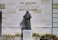 Moet chandon champagne for sale  DUNDEE