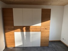 Geräumiger kleiderschrank mö gebraucht kaufen  Karlsruhe