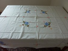 Tischdecke bestickt 135 gebraucht kaufen  Murrhardt