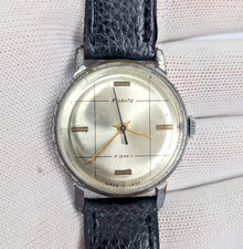 Montre raketa rocket d'occasion  Expédié en France