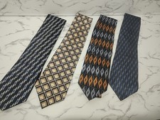 Lote de 4 gravatas masculinas terno decote comprar usado  Enviando para Brazil