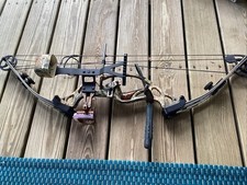 Hoyt 2000 compound for sale  Centre Hall